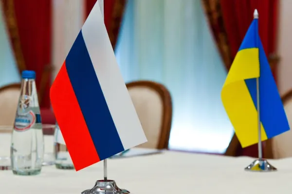 Ministrul rus de Externe confirmă continuarea negocierilor cu Ucraina în format video