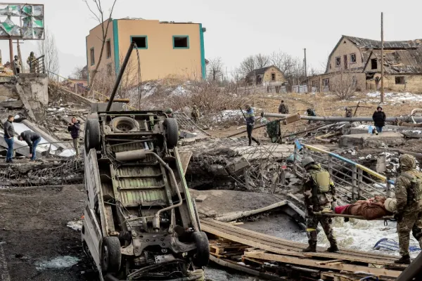 Rusia BLOCHEAZĂ evacuările din Mariupol, acuză Ucraina: Vizează oamenii din orașele bombardate