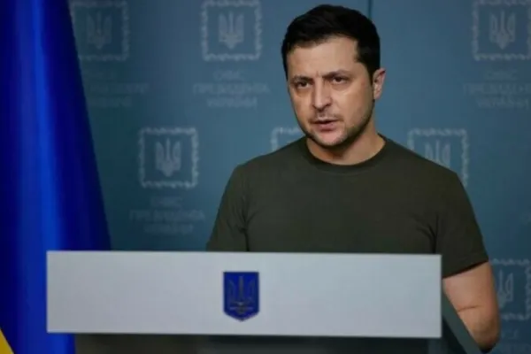 Zelenski, mesaj în toiul nopții: „Nu mă ascund. Şi nu mi-e frică de nimeni” - În Ucraina bombardamentele continuă din toate direcțiile