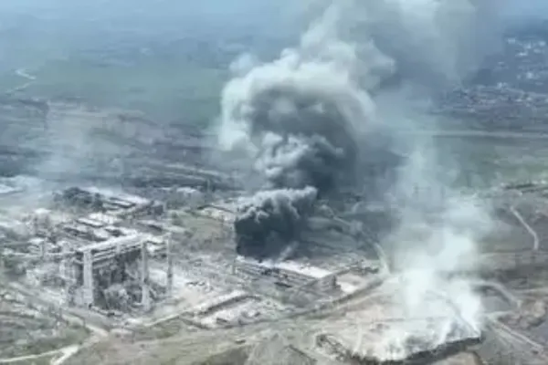 Ucraina avertizează că oprirea focului e o capcană a lui Putin - Mesajul ascuns despre gazarea militarilor și civililor din Azovstal