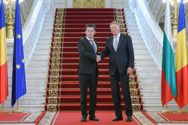 VIDEO Klaus Iohannis a vorbit cu premierul Bulgariei: Dunărea, importanță strategică majoră pe fondul conflictului din Ucraina
