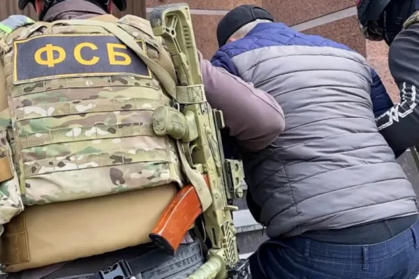 Un rus a încercat să intre în Ucraina pentru a lupta de partea Kievului. A fost arestat de FSB