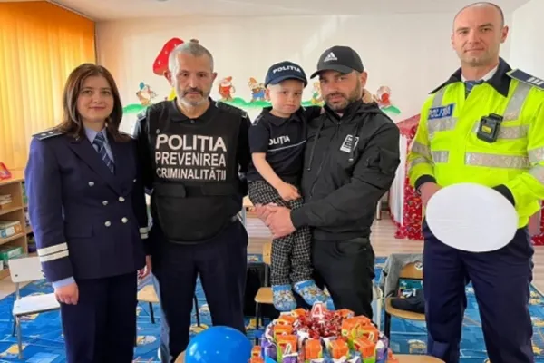 Gest impresionant al polițiștilor din Dâmboviţa pentru un băiețel de 4 ani, rămas fără mamă