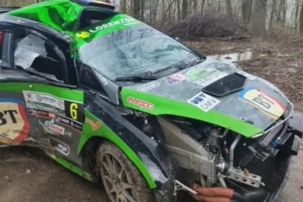 Accident grav la Raliul Maramureșului - Copilotul, în stare critică. Cum s-a produs impactul | VIDEO