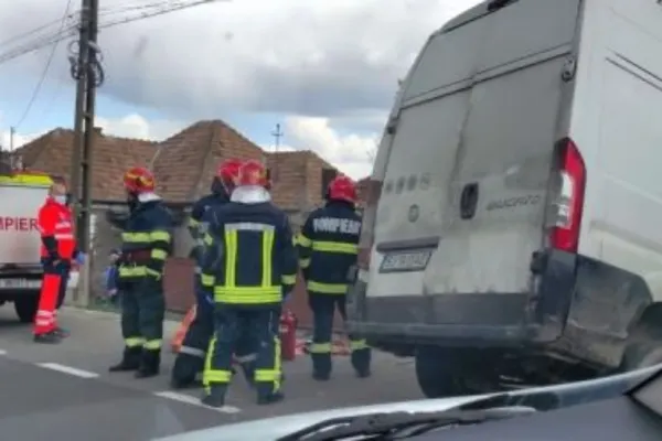 Accident rutier teribil. Un om a murit, circulația întreruptă și pericol de explozie pe o șosea din Cluj