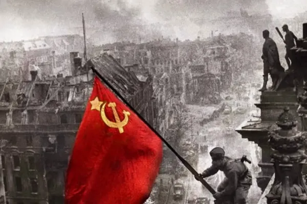 Analiză: Putin vorbește despre "naziști" ca întruchipare a dușmanului absolut în mentalul colectiv sovietic