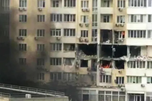 VIDEO Război în Ucraina. Armata rusă a bombardat Odesa. Au fost lovite clădiri civile