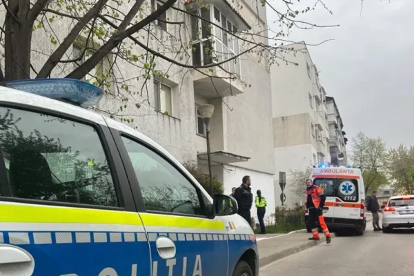 VIDEO | Alertă în Capitală. Bărbat înarmat, pus la pământ de polițiști