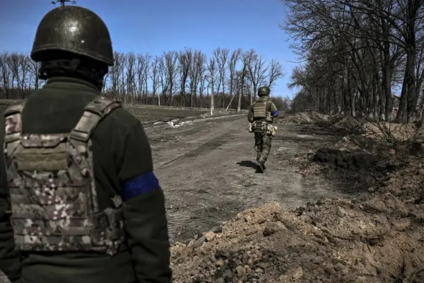 Putin vrea să șteargă urmele "măcelarilor din Bucha", după ce i-a decorat pentru eroism și curaj
