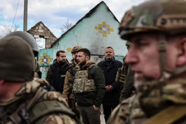 Război Ucraina. Zelenski pune STOP, momentan, negocierilor de pace cu Rusia. Ce strategie adoptă Kievul