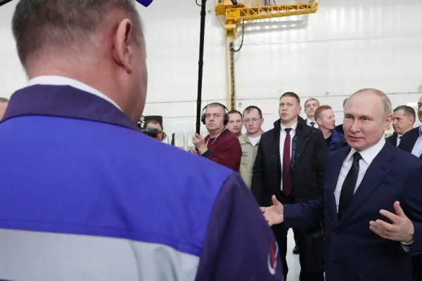 Putin vine cu noi explicații. "Germenii neonazismului" au fost plantați în Ucraina și trebuie "extrași"