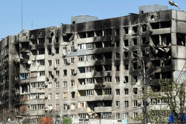Război Ucraina. Evacuare dificilă din Mariupol - Zeci de civili au fugit din orașul asediat de ruși