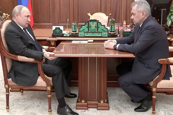 PUTIN anunță „eliberarea” Mariupol și ordonă blocarea civililor și militarilor ucraineni din Azovstal: „Nici musca să nu scape!”