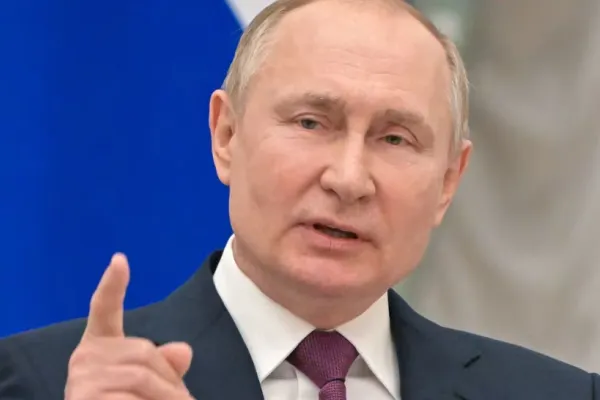 Kremlin, reacție virulentă după ce premierului Poloniei l-a comparat pe Putin cu Hiter și Stalin