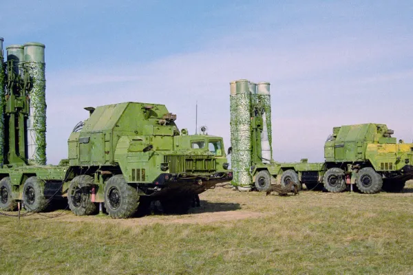 Rusia anunță distrugerea a două sisteme de apărare aeriană ucraineană S-300 lângă Harkov