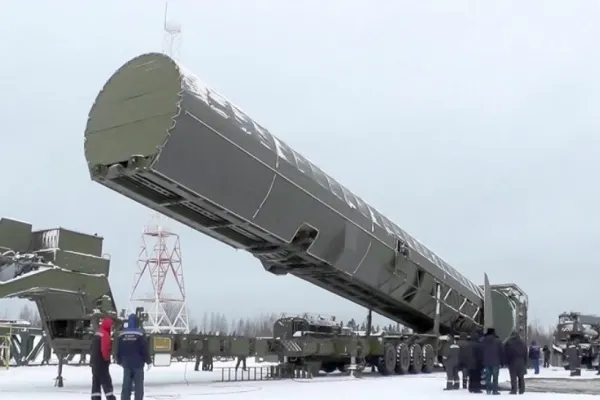 PUTIN îi amenință cu nucleara pe „inamicii Moscovei” - Se laudă cu testarea rachetei Sarmat din arsenalul său | VIDEO