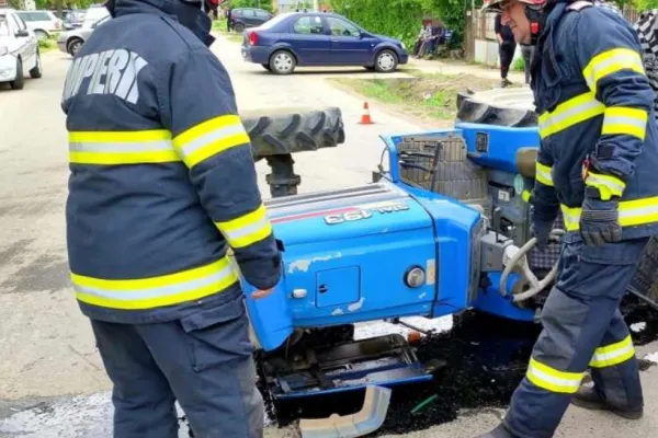 FOTO | Accident teribil în Giurgiu. 2 victime în urma coliziunii între un tractor şi un autoturism
