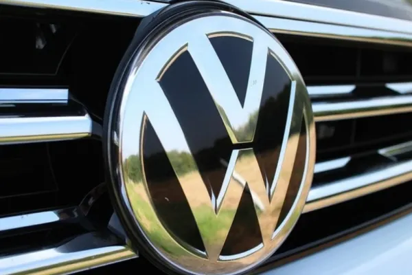 Grupul Volkswagen recheamă peste 100.000 de mașini: risc de incendiu. Care sunt modelele vizate