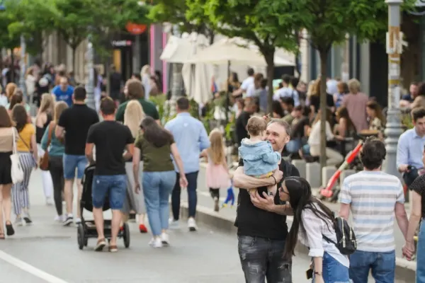 Proiectul ”Străzi deschise-București, Promenadă Urbană”: autoritățile bucureștene iau MĂSURI pentru limitarea neajunsurilor. Mesajul lui Nicușor Dan