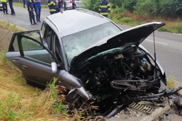 Val de accidente MORTALE pe șoselele din țară, din cauza ploilor torențiale: poveștile SFÂȘIETOARE ale celor care și-au pierdut viața