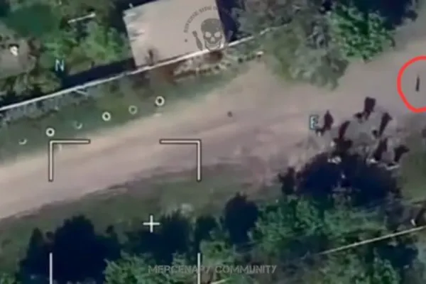 Soldați urcaineni, ATACAȚI cu o dronă rusească tip kamikaze! Dispozitivele pot transporta până la 3 kilograme de muniție și explozibil
