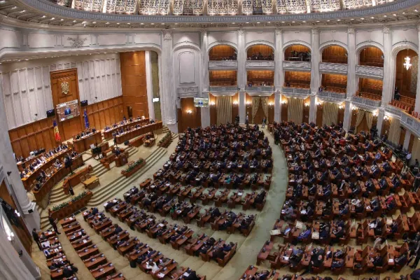 Culisele Statului Paralel | UDMR - mereu controversată, mereu la putere. Recordul stabilit 30 de ani la guvernare