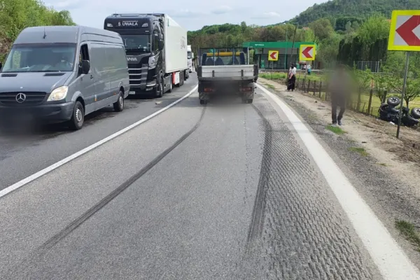 Accident terifiant pe DN7, în Vâlcea. A murit pe loc după ce s-a izbit cu ATV-ul de o dubă