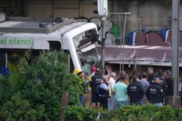 Zeci de victime în urma unui accident feroviar cumplit, în Spania - VIDEO