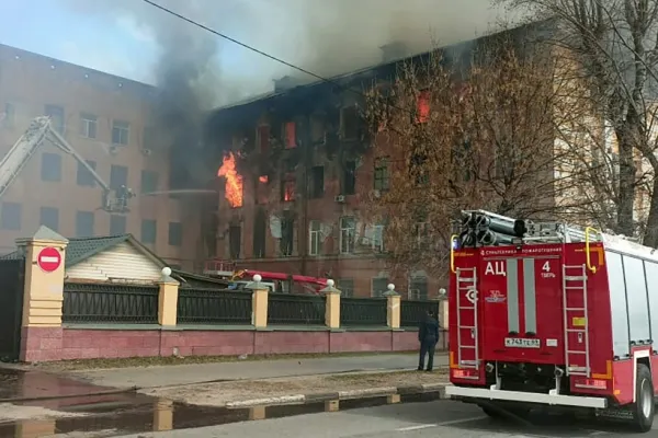 Centre de recrutare din Rusia, incendiate cu coktailuri Molotov
