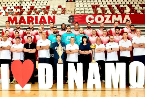 Gabriel Oprea, președintele Uniunii Militarilor și Polițiștilor "Mihai Viteazul", salută câștigarea Cuperi României la handbal de către clubul Dinamo