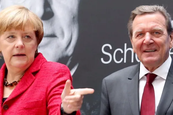 Fostul cancelar Gerhard Schröder, lăsat fără bani din cauza apropierii de Putin - Decizia ar putea ajunge și la Angela Merkel