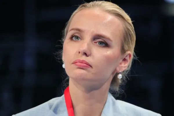 Ce scrie fiica lui Vladimir Putin despre războiul din Ucraina când crede că lumea nu știe cine este