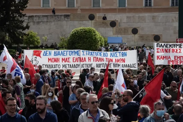 FOTO | Proteste masive în Grecia. Transportatorii au intrat în grevă