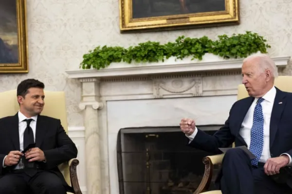 Zelenski îi mulțumește lui Joe Biden pentru legea istorică Lend-Lease, ce ajută militar Ucraina în războiul lui Putin