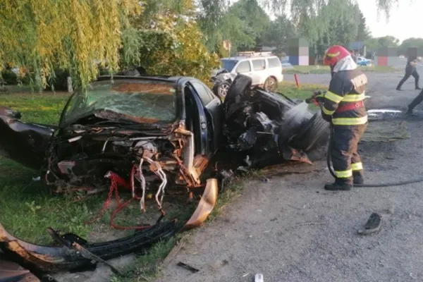 Accident înfiorător cu 2 autoturisme, în Ialomița: O persoană A MURIT în condiții ȘOC și alta a fost grav rănită - FOTO