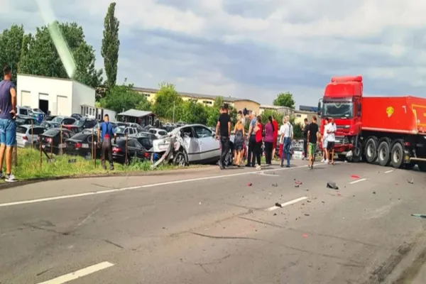 Accident pe Centura Nord a Craiovei: o familie întreagă a ajuns ajuns la spital