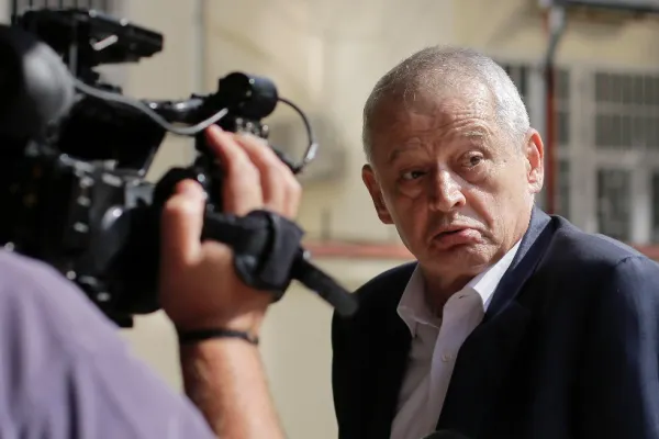Fugarii din dosarul lui Oprescu s-au predat în Italia - Ei așteaptă în libertate o decizie cu privire la extrădare