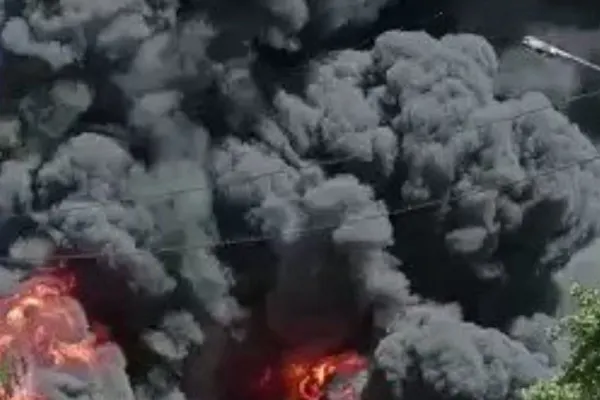 Incendiu violent în capitala Rusiei, în zona autostrăzii Kashirskoye - Focul din Moscova ar fi fost pus intenționat - VIDEO