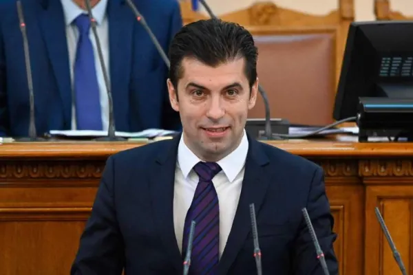 Guvernul Bulgariei a picat - Premierul pro-european Kiril Petkov, înlăturat după votul unei moțiuni de cenzură