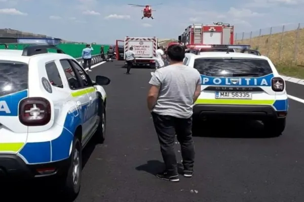 Accident pe Drumul Expres Craiova-Piteşti, provocat de o şoferiţă care a mers 4 kilometri pe contrasens! Trafic DEVIAT