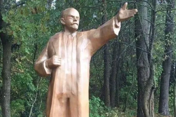Fantoma URSS-ului prin Moldova. De ce unii moldoveni ignoră ororile trecutului și susțin Rusia