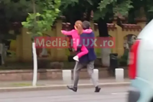Nicușor Dan, reacție halucinantă după ce a fost filmat în timp ce traversa strada prin loc nepermis: "Am deranjat anumite grupuri de interese"