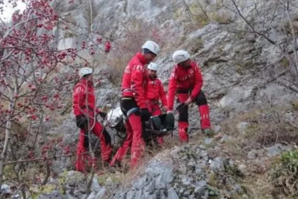 Persoană accidentată în Masivul Buila-Vânturariţa. Salvamontiştii din Vâlcea au intervenit rapid