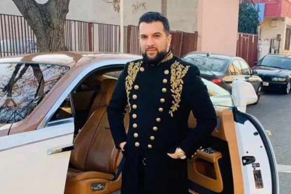 Fratele manelistului Tzancă Uraganu s-ar fi dat drept preot pe Facebook și cerea bani - Polițiști au descins la el acasă