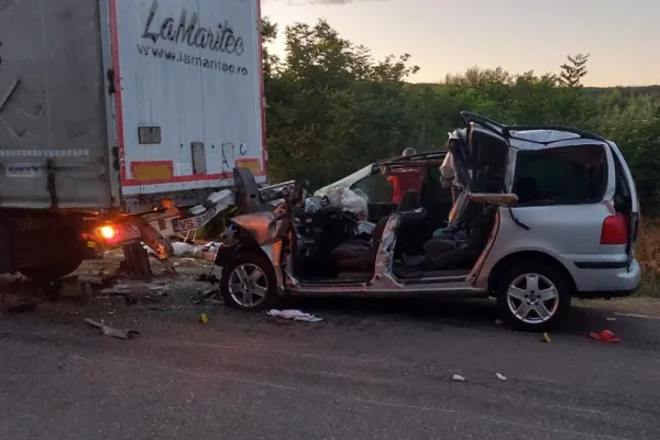Accidentul devastator din Vaslui: 3 morți și 11 răniți. A fost activat Planul Roşu de intervenţie - VIDEO&FOTO