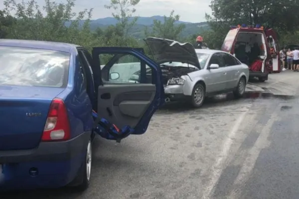 Accidente în lanț în Mehedinți - Cel puțin 9 VICTIME și trafic  blocat - FOTO
