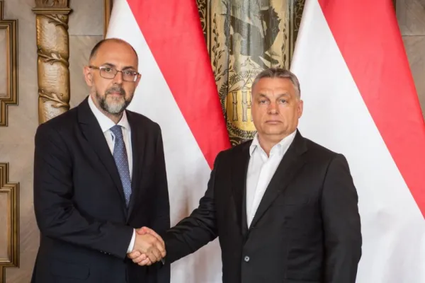 Kelemen Hunor îl apără pe „FRATELE” Viktor Orban: „Nu există pic de rasism!”