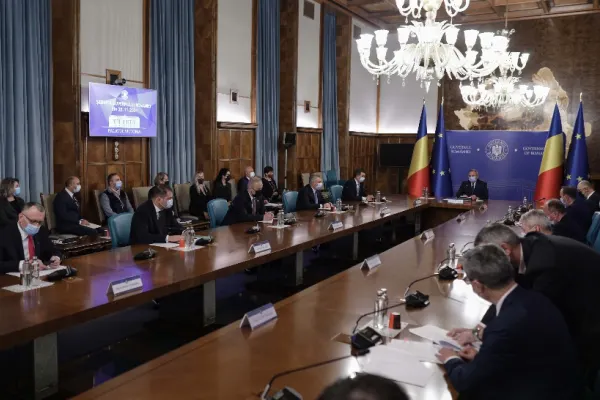 Ședință DE URGENȚĂ la Guvern: autoritățile caută SOLUȚII împotriva secetei