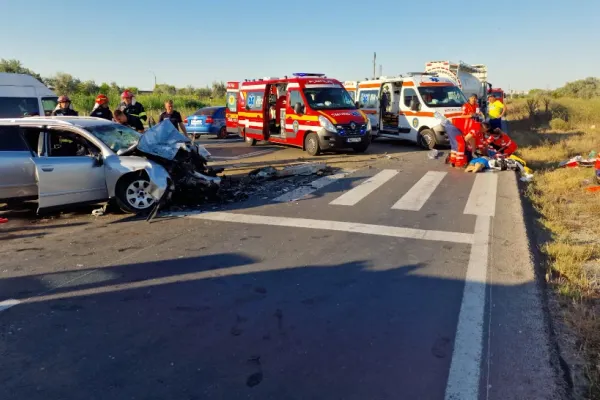 Fetiță de doar 5 ani, grav rănită într-un accident rutier, în Ialomița. O persoană a decedat