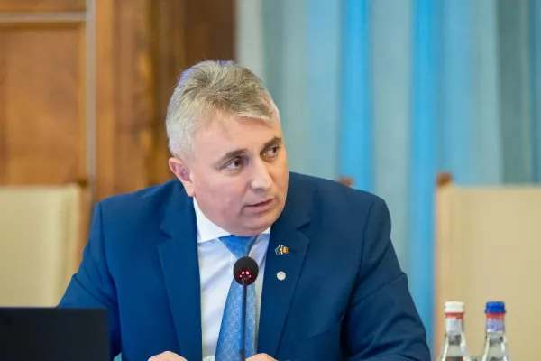 Lucian Bode, despre protestele AUR: „Este inadmisibil să intri în Parlamentul României cu muniție și cu droguri”